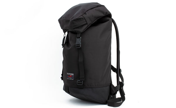 Profile shot of the Original Shadow Guide 31.